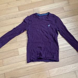 selling a kids medium American Eagle long sleeve shirt